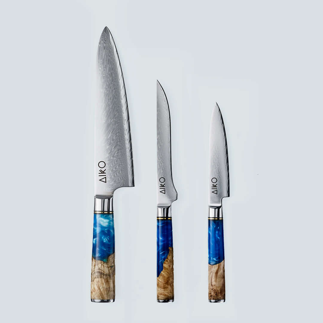 Aiko Blue (あいこ, アイコ) Damascus stalen mes met gekleurde blauwe harshandgreep
