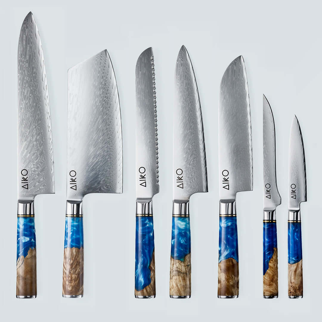 Aiko Blue (あいこ, アイコ) Damascus stalen mes met gekleurde blauwe harshandgreep