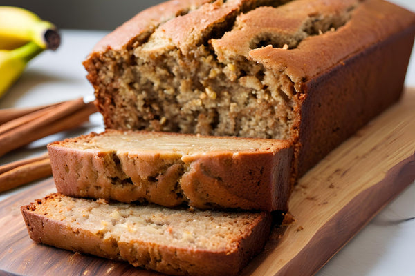 Vochtig bananenbrood met een vleugje kaneel