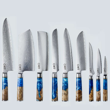 Aiko Blue (あいこ, アイコ) Damascus stalen mes met gekleurde blauwe harshandgreep